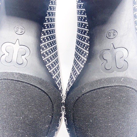 Betabrand Starter Red Black White Textured Patterned Block Heels - Picture 9 of 9